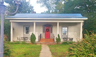 2014 Ingram Rd, Elmore, AL 36025