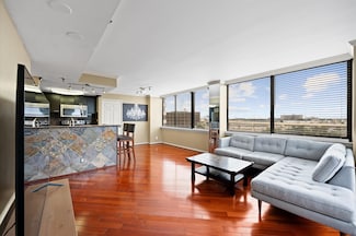 3525 Sage Rd Unit 716, Houston, TX 77056