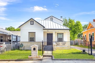 231 Helena St, San Antonio, TX 78204