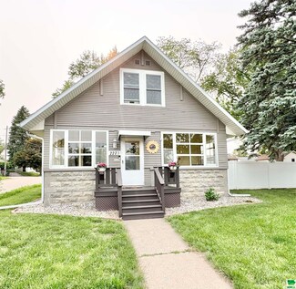 2223 S Lemon St, Sioux City, IA 51106