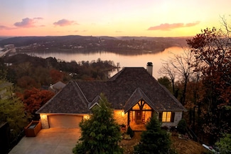 245 Amanda Rd, Ridgedale, MO 65739