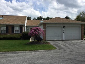 5721 Whitemarsh Dr, Macungie, PA 18062