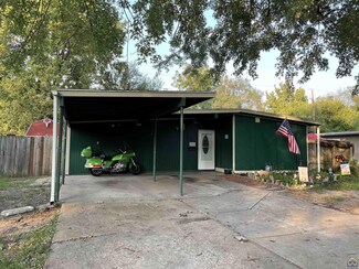 2924 SW Twilight Dr, Topeka, KS 66614