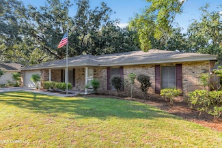 2560 Old Bay Rd, Biloxi, MS 39531