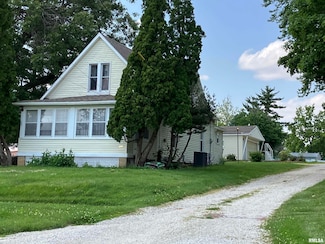 136 W Mill St, Kewanee, IL 61443