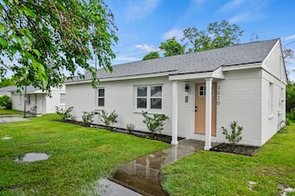 3020 Azalea Dr, North Charleston, SC 29405