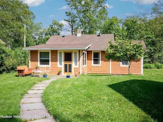 21 Cricket Ridge, Woodstock, NY 12498