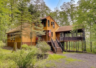 116 Eton Ct, Bushkill, PA 18324