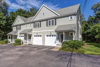 47 Beaver St, Franklin, MA 02038