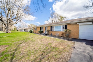 3028 Lawson Dr, New Castle, IN 47362