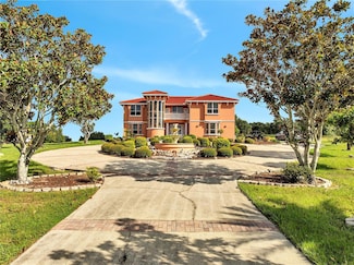 18147 Coralwood Ln, Groveland, FL 34736