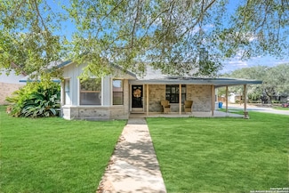 1017 Abilene St, Pleasanton, TX 78064