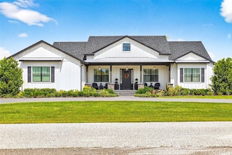 32831 3rd Ave, San Antonio, FL 33576