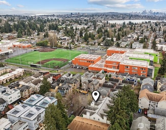 9221 Interlake Ave N Unit 208, Seattle, WA 98103