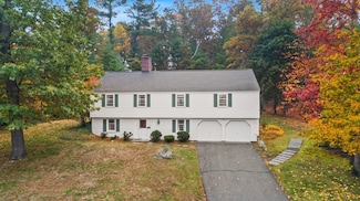 33 Wing Rd, Lynnfield, MA 01940