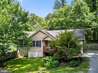 1396 Johnnycake Ln, Harpers Ferry, WV 25425