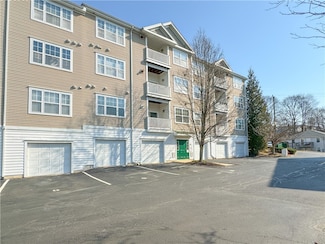 80 Mill St, Woonsocket, RI 02895
