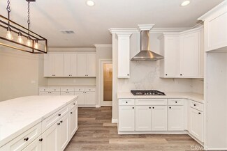 6507 Westview Dr, Riverside, CA 92506