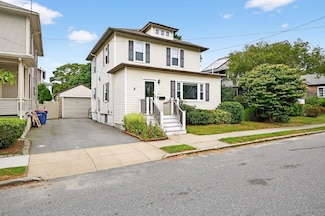 230 Green St, Fairhaven, MA 02719