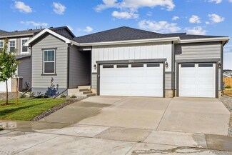 9824 Ceylon St, Commerce City, CO 80022
