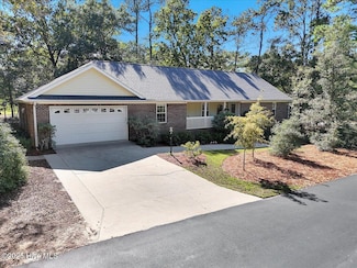 3254 Island Dr SE, Bolivia, NC 28422