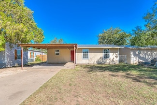 714 N Monroe St, San Angelo, TX 76901