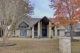 5607 E 76th St, Tulsa, OK 74136