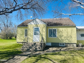 2350 62nd Ave SE, Woodworth, ND 58496