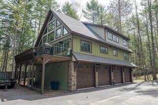 106 Webb River Dr, Dixfield, ME 04224