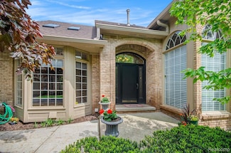 2200 Clearwood Ct Unit 114, Shelby Township, MI 48316