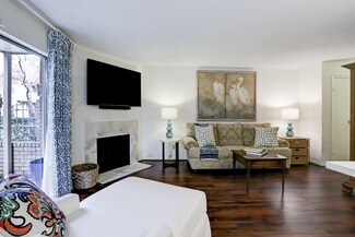 1515 Sandy Springs Rd Unit 2705, Houston, TX 77042