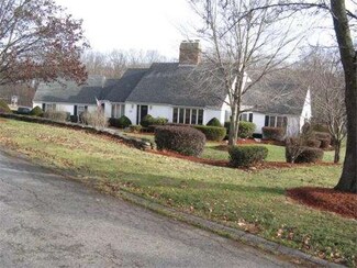4 Courser Brook Dr, Byfield, MA 01922