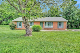 86 British Woods Dr, Roanoke, VA 24019