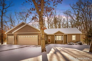 2958 Whisper Ln, Hamilton, MI 49419