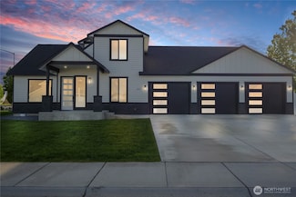 601 Bluff Dr W, Moses Lake, WA 98837