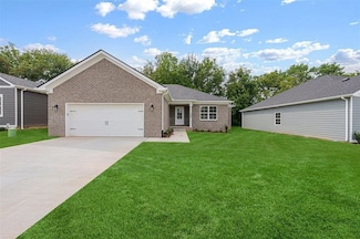 566 Pleasant Meadow Ln, Bowling Green, KY 42101