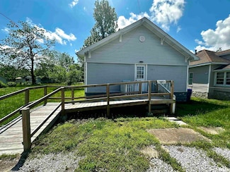 2213 Locust St, Eldorado, IL 62930