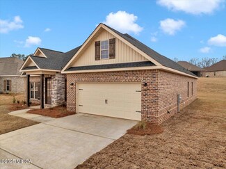 109 Golden Chestnut Bend, Warner Robins, GA 31047