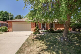 440 N Barker Ave, Bolivar, MO 65613