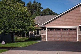 748 Club View Ln, Altoona, WI 54720
