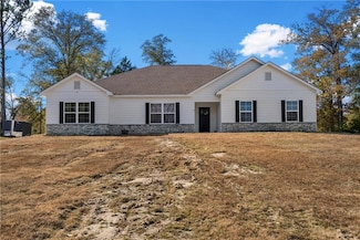 29 Veterans Ct, Fort Mitchell, AL 36856