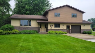 17473 Fairway Cir, Cold Spring, MN 56320