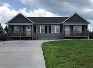 2738 Rauschenberg Rd NW, Dalton, GA 30721