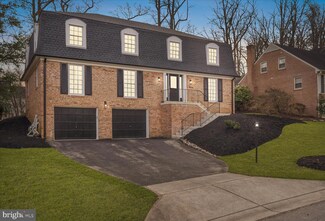 8916 Copenhaver Dr, Potomac, MD 20854