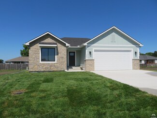 106 Hickory St, Perry, KS 66073