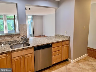 2218 S Quincy St Unit 1, Arlington, VA 22204