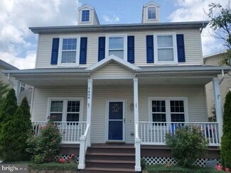 7404 Mulberry Grove Dr, Elkridge, MD 21075
