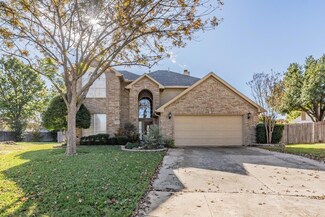 1900 Pavia Ct, Arlington, TX 76006