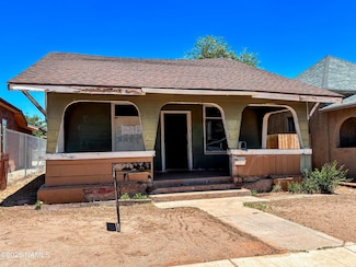 216 W 3rd St, Winslow, AZ 86047