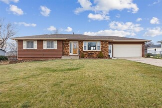 2626 29th St SW, Cedar Rapids, IA 52404